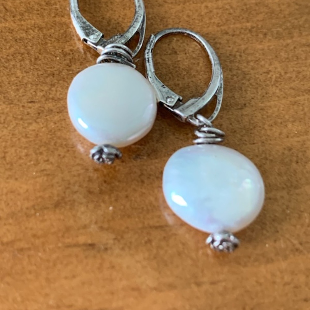 Coin pearl earring - Picture 2 of 2